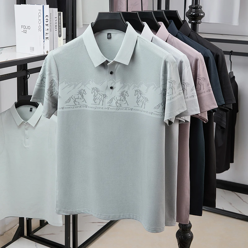 メンズハーフチェスト乗馬柄ポロTシャツ、襟付きストライプ生地 - Polo Shirt Equestrian のレビューと価格